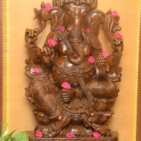 Hotel Kanakabhishegam First Hotel From The Thirukadaiyur Temple Tirukkadaiyur 外观 照片