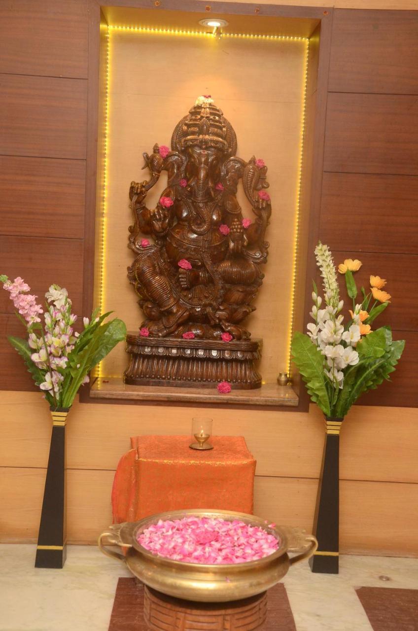 Hotel Kanakabhishegam First Hotel From The Thirukadaiyur Temple Tirukkadaiyur 外观 照片