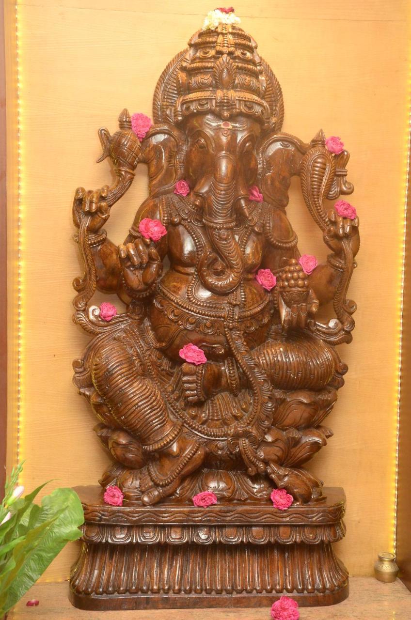 Hotel Kanakabhishegam First Hotel From The Thirukadaiyur Temple Tirukkadaiyur 外观 照片